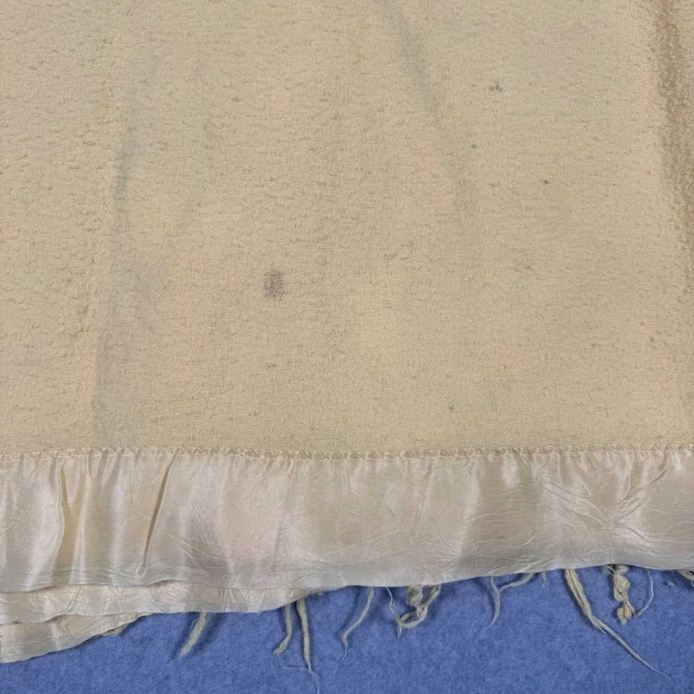 Vintage 70s 80s Yellow Grandma Blanket Satin Trim Binding Throw Bedding Twin